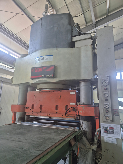 ��ũ�� (SACMI) ���������� 1400��